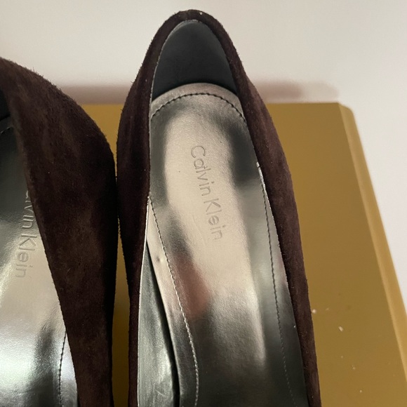 NWOT Calvin Klein Heels - Picture 2 of 5